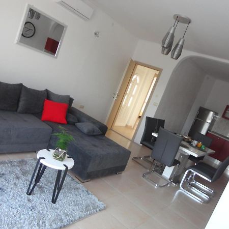 Apartman Bozic Apartment Kastel Stafilic ภายนอก รูปภาพ