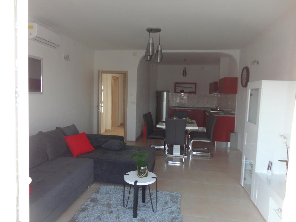 Apartman Bozic Apartment Kastel Stafilic ภายนอก รูปภาพ